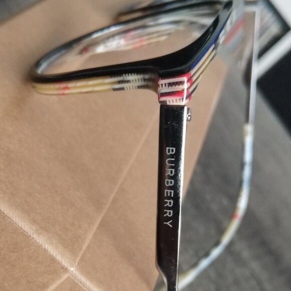 * NEW * Burberry eyeglass frames - Picture 5 of 9